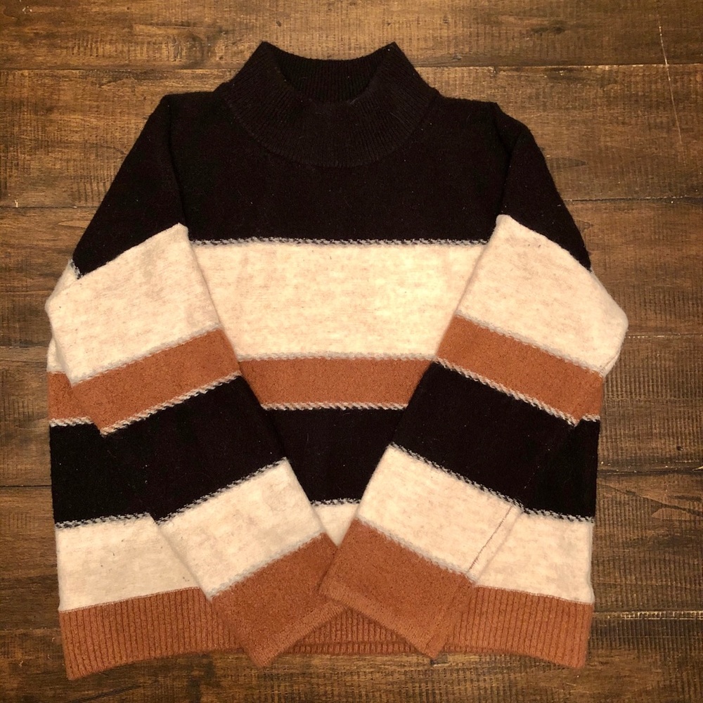 Universal Threads WMs XXL striped sweater